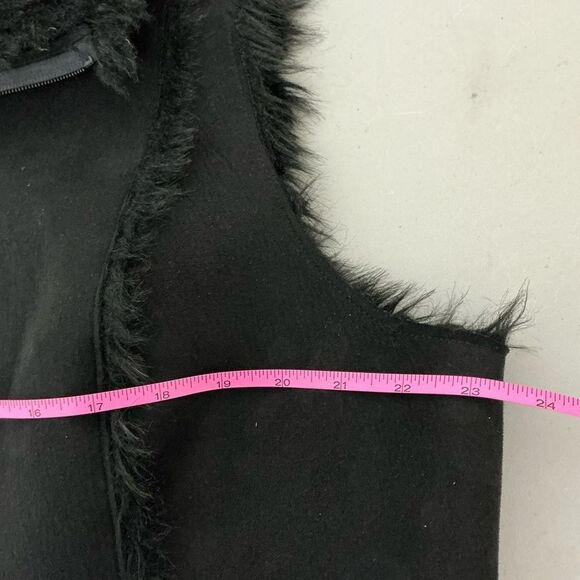 Relativity Womens Faux Suede Vest Size 1X Black Faux Fur Lined Zip Front - Picture 6 of 7
